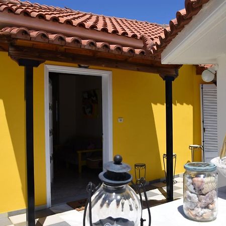 The Yellow Art Home Kalamata Exterior photo