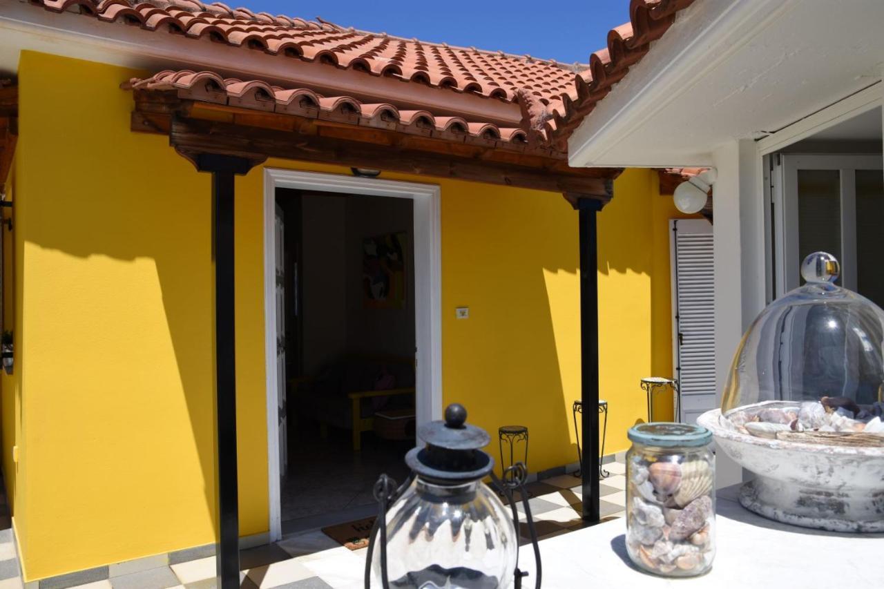 The Yellow Art Home Kalamata Exterior photo